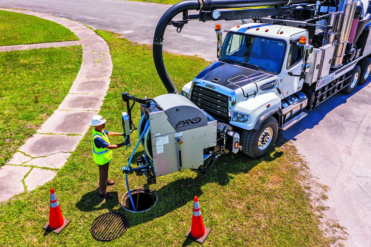 PRO Reel Prioritizes Ergonomics, Visibility  and Workable Coverage at the Manhole