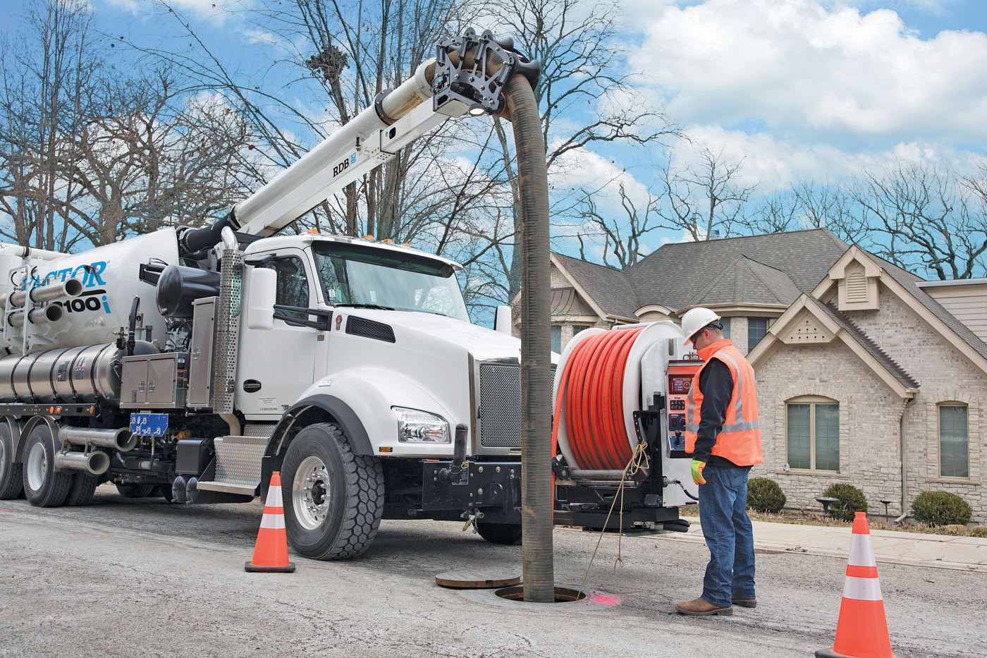 Vactor 2100i Combo Sewer Cleaner Delivers Highly Connected Operator Experience