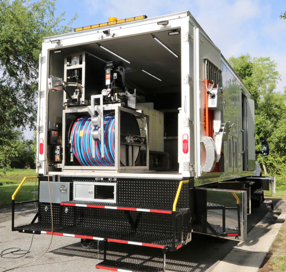 Cues grout vehicle mounted system