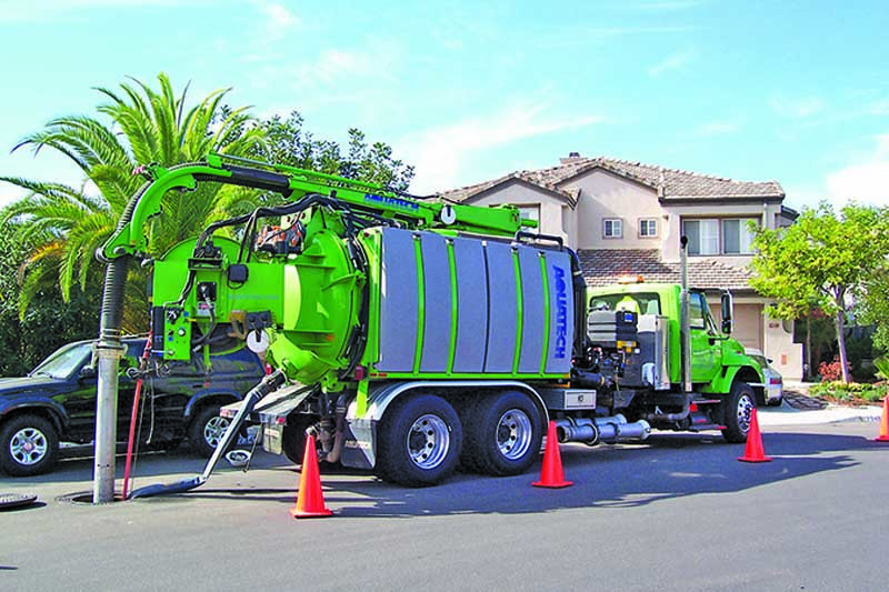 Jet/Vac Combination Trucks/Trailers - Hi-Vac Aquatech B-10