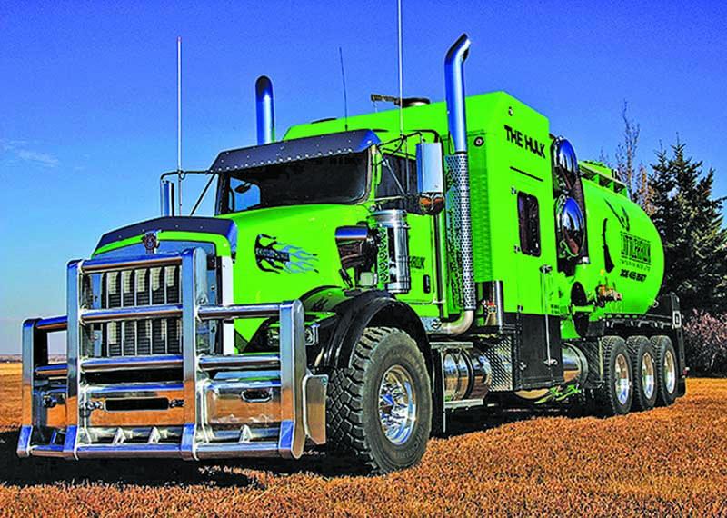 Jet/Vac Combination Trucks/Trailers - Petrofield Industries Tornado Hydrovacs F4 Slope