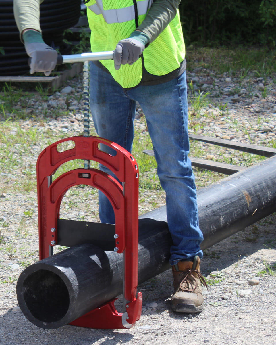 Reed manufacturing guillotine pipe cutters