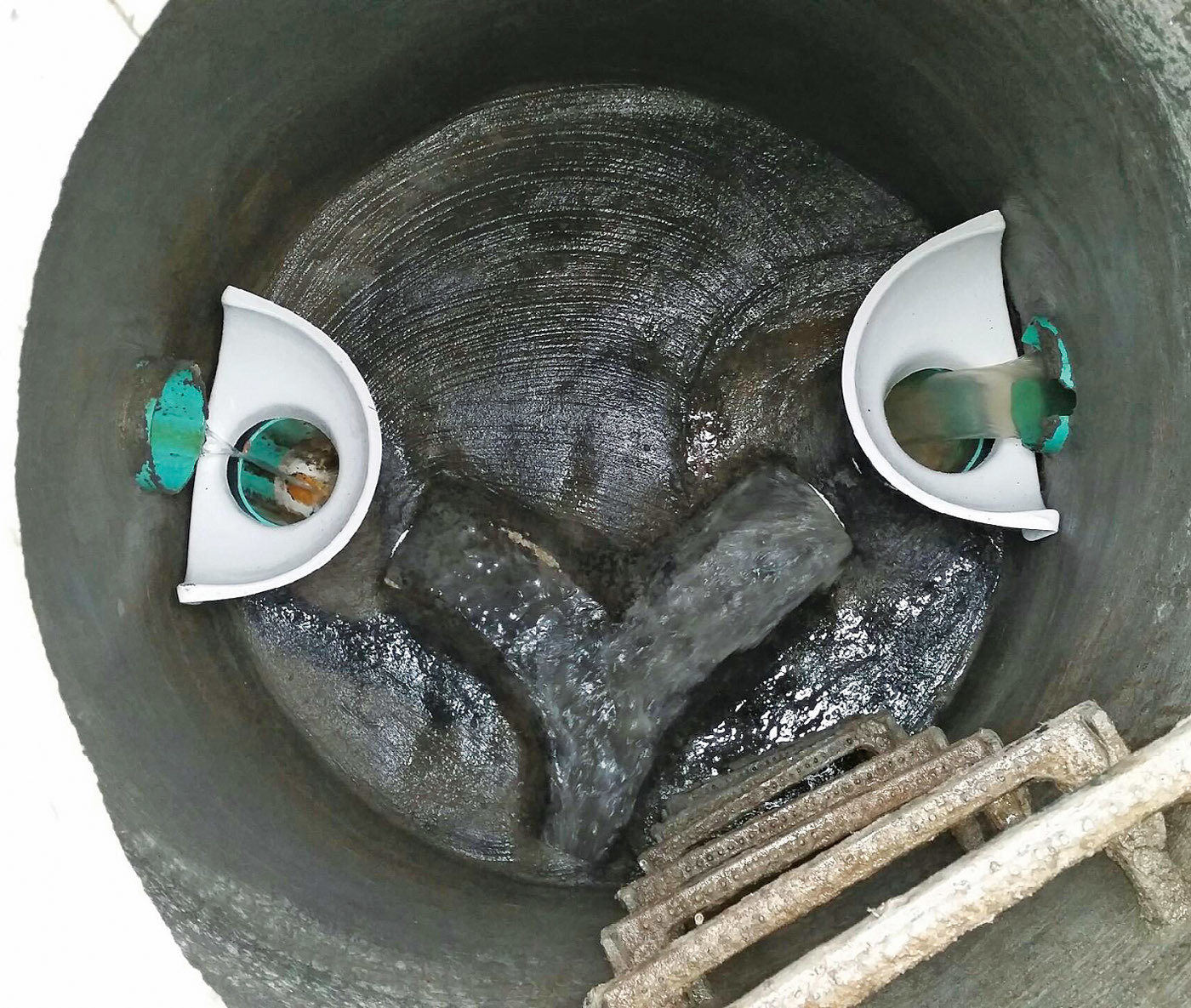 Manhole Part and Component - RELINER/Duran Inside Drop Bowls