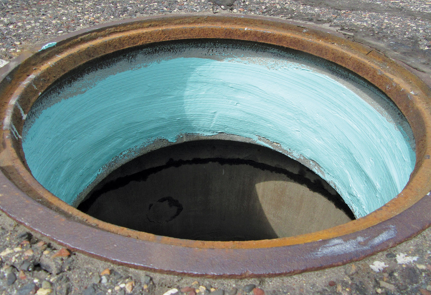 Manhole Rehabilitation - Sealing Systems Flex-Seal Utility Sealan