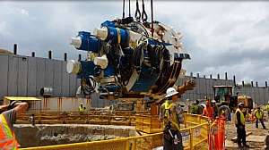 05 tbm head being lowered into tips shaft w500 171030 140048