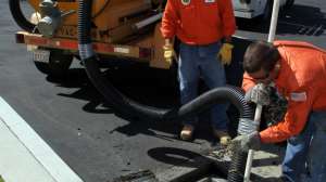 Storm drain cleaning 171030 110506