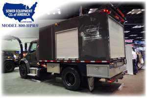 800 Truck with Vignette and Logo