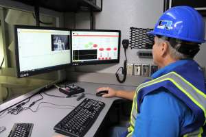 TV and Seal F750 w 20 foot box 38