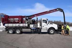West Fargo Vactor 2100i 3