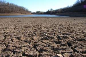 California drought dry riverbed 2009