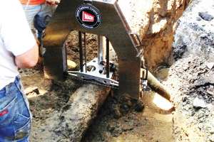 DW Guillotine pipe saw provides clean, safe cuts