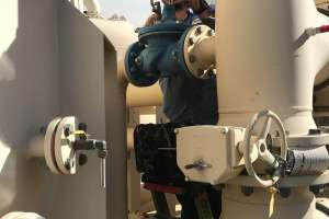 Servicing valve