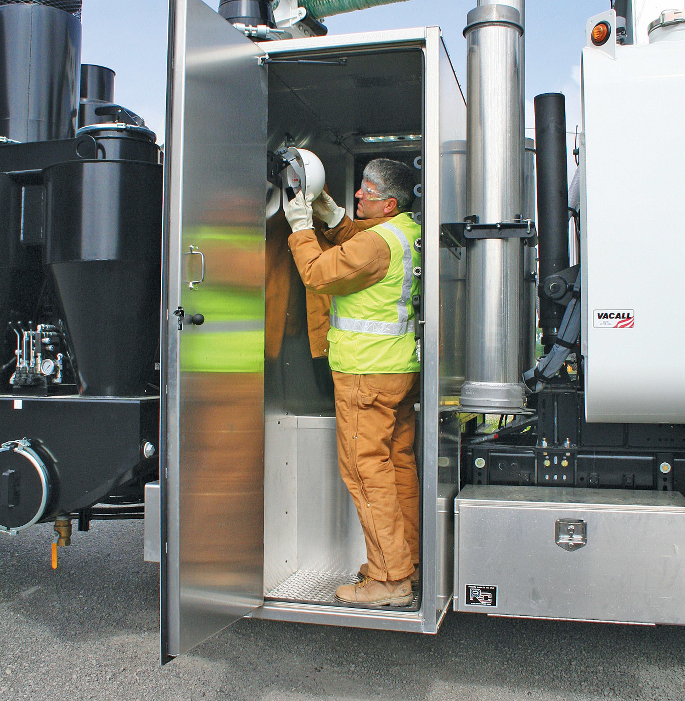 Hydroexcavation Equipment and Supplies - Vacall - Gradall Industries AllExcavate cold weather package