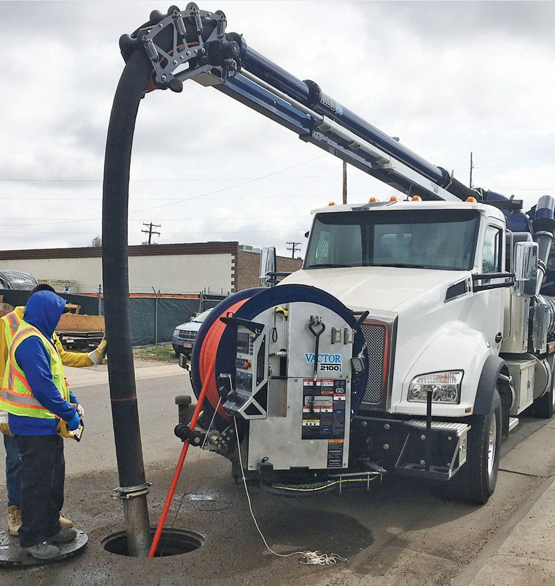 Vactor 2100i water recycler